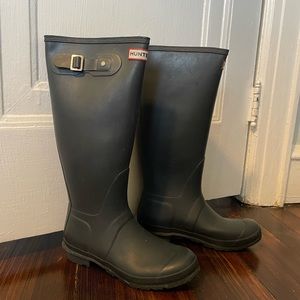 Hunter boots - Tall size 9 navy